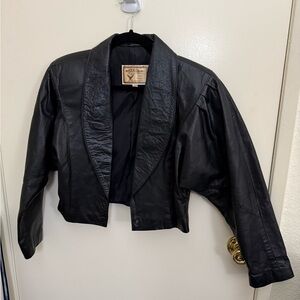 Vintage crop black leather Jacket L
